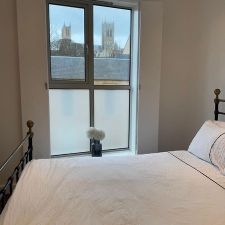 Central, Modern And Peaceful, Lovely Cathedral Views, Two-Bed Apartment With 40" Smart Tv & Free Onsite Parking Lincoln Esterno foto