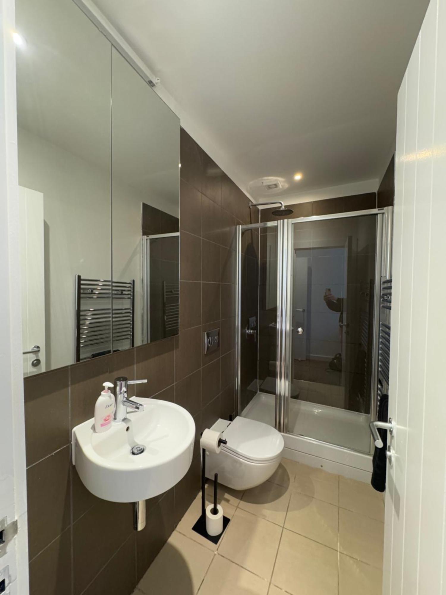 Central, Modern And Peaceful, Lovely Cathedral Views, Two-Bed Apartment With 40" Smart Tv & Free Onsite Parking Lincoln Esterno foto